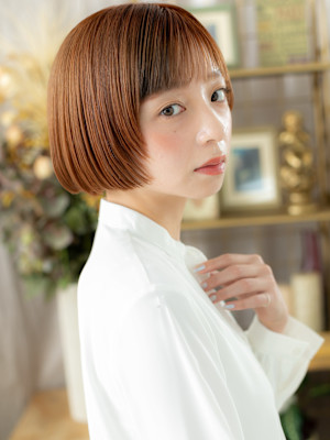 フェイスフレーミング前下がり小顔ミニボブ　ローライトカラーb