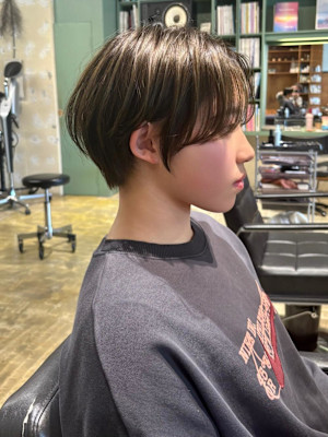 【絶壁解消◎】耳掛けショート×オリーブカラー