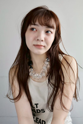 ナチュラルブラウン×ラフストレート