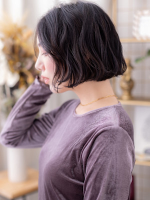 かきあげバングくせ毛風ラフウェーブ黒髪ボブ　ダークブラウン