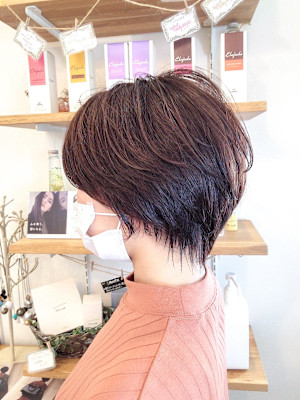 30代◎絶壁解消ひし形ショート白髪ぼかし