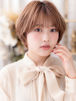 大人ガーリーローズベージュハッシュカット　ミルクブラウン