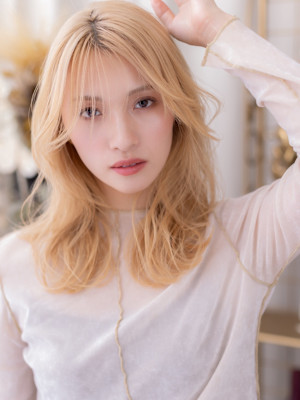 ミルクティーブロンドドライパーマカーテンバング　レイヤー