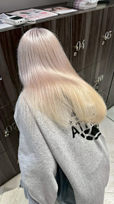 シルクプラチナ・ホワイトグレージュ