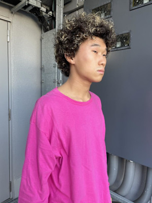 メンズアフロ×ポイントブリーチ