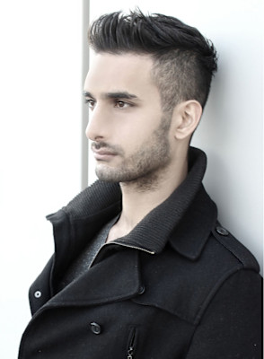 刈り上げセンターパートサーフカールフェザーパーママレットヘア