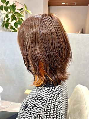 大人可愛い抜け感レイヤー×アクセントカラー