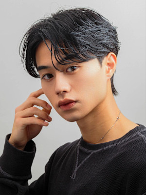 黒髪マッシュフェザーパーマセンターパート恵比寿