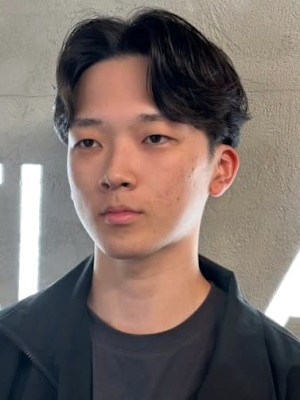 ニュアンスパーマ 韓国風 刈り上げセンターパート マッシュ