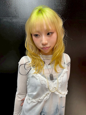 ルーツカラー　デザインカラー　ケアブリーチカラー　姫レイヤー