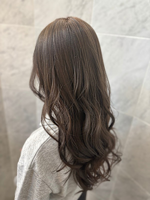 ショコラブラウンのゆるウェーブロング