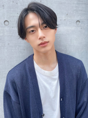 長めナチュラルセンターパート