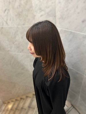 小顔に見せたい！ミディアムレイヤー