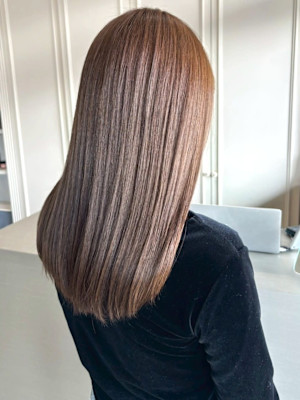 髪質改善 ストレート 透明感カラー ミルクティーベージュ