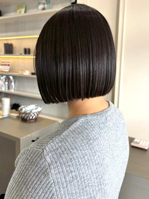 髪質改善 ミニボブ ストレート 髪質改善 透明感カラー　美髪
