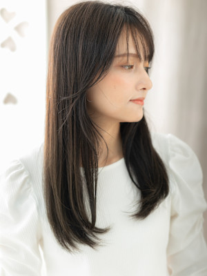 黒髪ダークアッシュ顔周りレイヤーエアストレート30代40代
