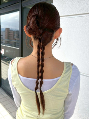 お呼ばれへア ヘアセット 三つ編み ヘアアレンジ 20代
