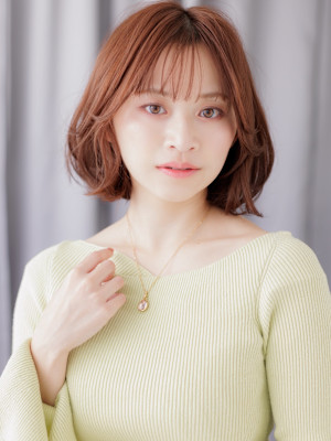 ミルクブラウンブリーチなしゆるふわレイヤーボブ30代40代