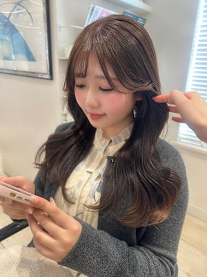 【AYAKI】艶感ベージュカラー 顔まわりカット ワンホン