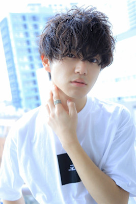 ラフで洗練された抜け感マッシュショート