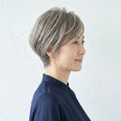 【白髪活かし】プラチナバレイヤージュの大人の都会的ショート