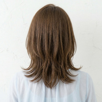 【30代40代】上品くびれ外ハネミディアム