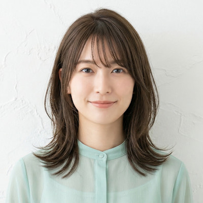 小顔くびれミディアムレイヤー＆透明感フォレスト