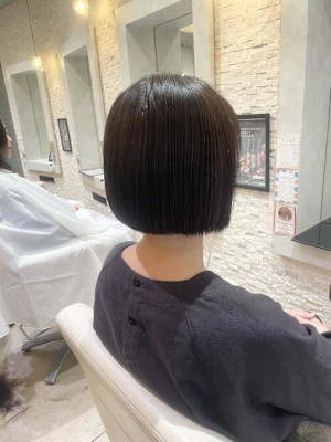 乾かすだけでまとまる◎大人のミニボブ