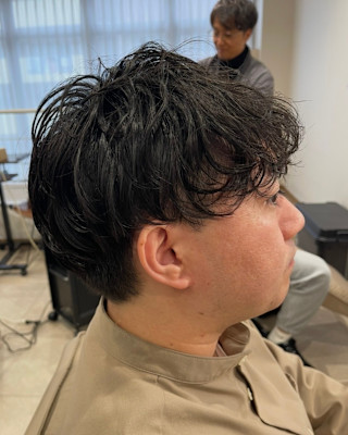 直毛や初パーマにも◎自然な動きが出るナチュラル波巻きパーマ！