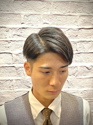 自然に仕上げるナチュラルツーブロックパートスタイル