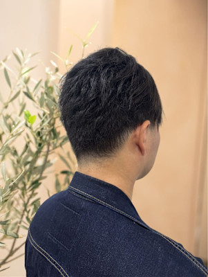 くせ毛を活かした刈り上げソフトスタイル