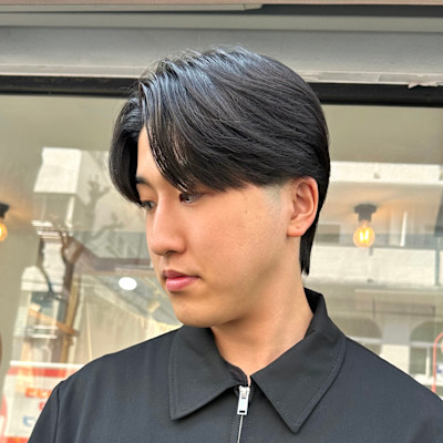 センターパートにメンズ縮毛矯正