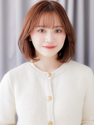 ミルクブラウンブリーチなしワンカール小顔丸みボブ30代40代