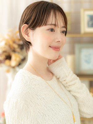 シールスルーバング小顔ナチュラルショート　シャギショートb