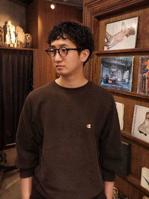 コンパクトなマッシュショート