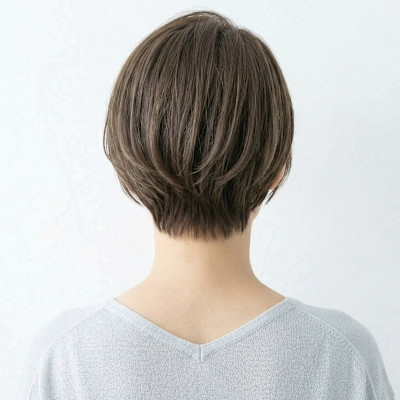 【小顔×上品】大人女性に贈る耳掛けショートレイヤー