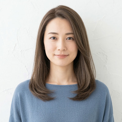 透明感アッシュグレージュの大人ワンカールミディ