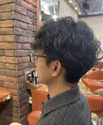 無造作な動きでおしゃれに決まる【190スタイル】