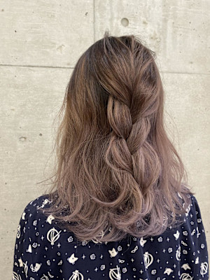 ピンクベージュグラデーション【池袋駅/要町駅/池袋西口】