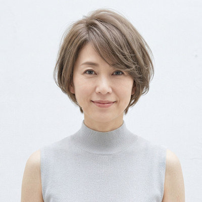 【大人上品】白髪を活かす艶オリーブベージュ×ふんわり美髪ボブ