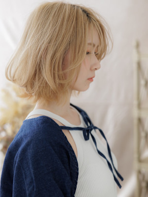 ブリーチオンカラードライパーマハッシュカット　レイヤーボブb