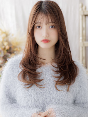 ピンクブラウンロングレイヤーシャギーカット　ミルクブラウンb