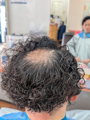 今回のスタイルのインスピレーション源は、映画『ダークナイト』