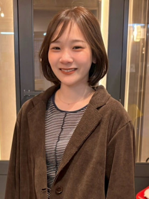 ベージュカラー 髪質改善 くびれヘア ショートボブ 20代 