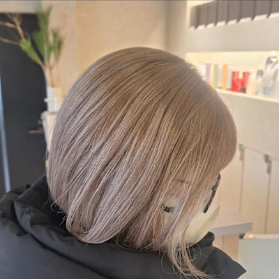 ホワイトベージュ