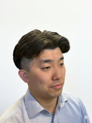 ツーブロックセンターパート