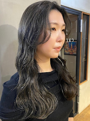 ミントアッシュ/ダークカラー/レイヤーカット/くびれヘア