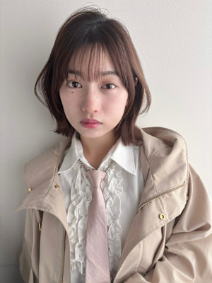 シアーモカブラウン × ナチュラルレイヤーボブ