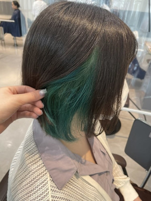 ボブ×インナーカラー