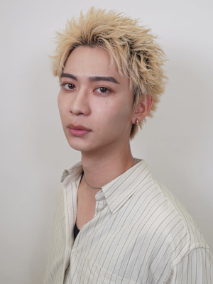 メンズカット×スパイキーショート×ケアブリーチ